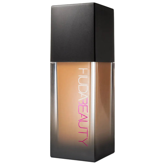 Longwear Foundation Huda Beauty