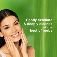 Himalaya Gentle Exfoliating Apricot Scrub - 150ml | Smooth & Radiant Skin