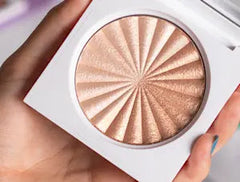 Ofra highlighter golden peach champagne - Highlighter Makeup for a Natural Radiant appearance - Long-Lasting Highlighter Powder